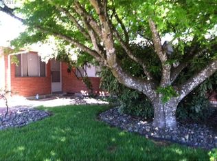 2014 Saint Helens St, Saint Helens, OR 97051