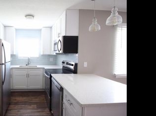 6027 Metcalf Ln APT 1B, Overland Park, KS 66202