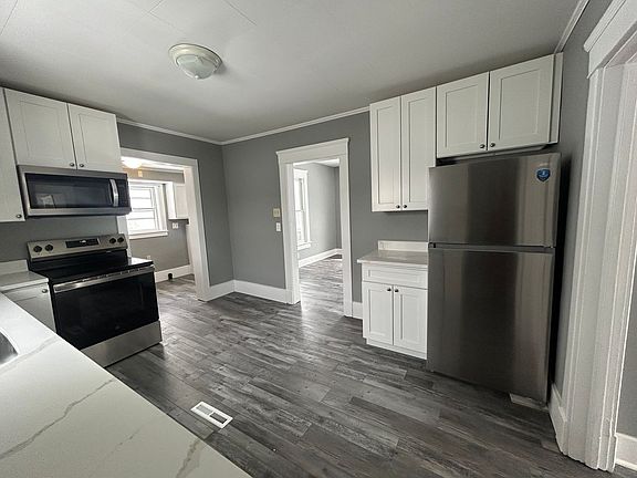 4th image of 407 Opre Ave