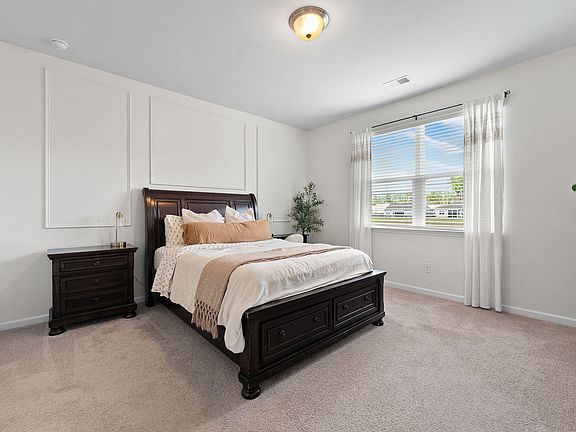 5th image of 601 Wayton Cir
