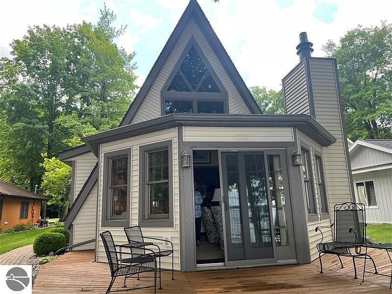 1st image of 7610 W Forest Dr