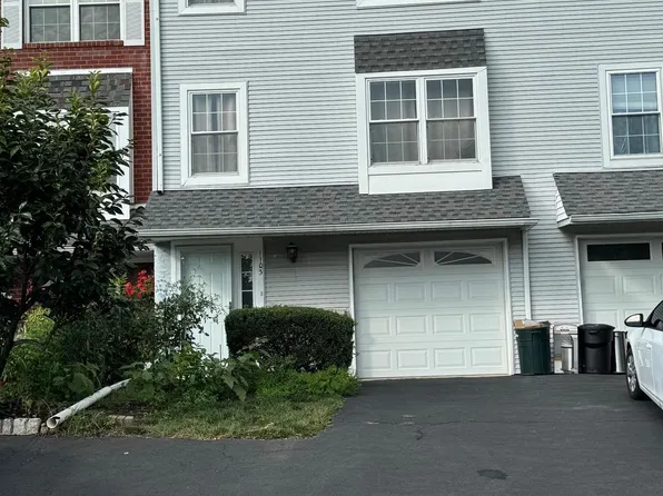 1103 Cathedral Ln, Norristown, PA 19403