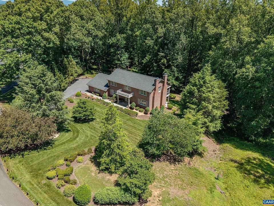 1st image of 985 Tanglewood Rd