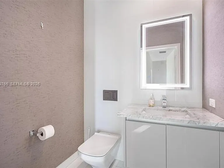 88 SW 7th St #4203 — Photo 43