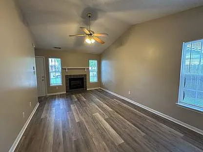 125 Mesa Ln — Photo 3