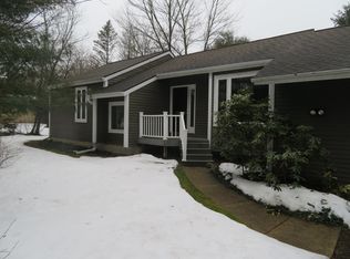 3016 Parkview Ave, Kalamazoo, MI 49008