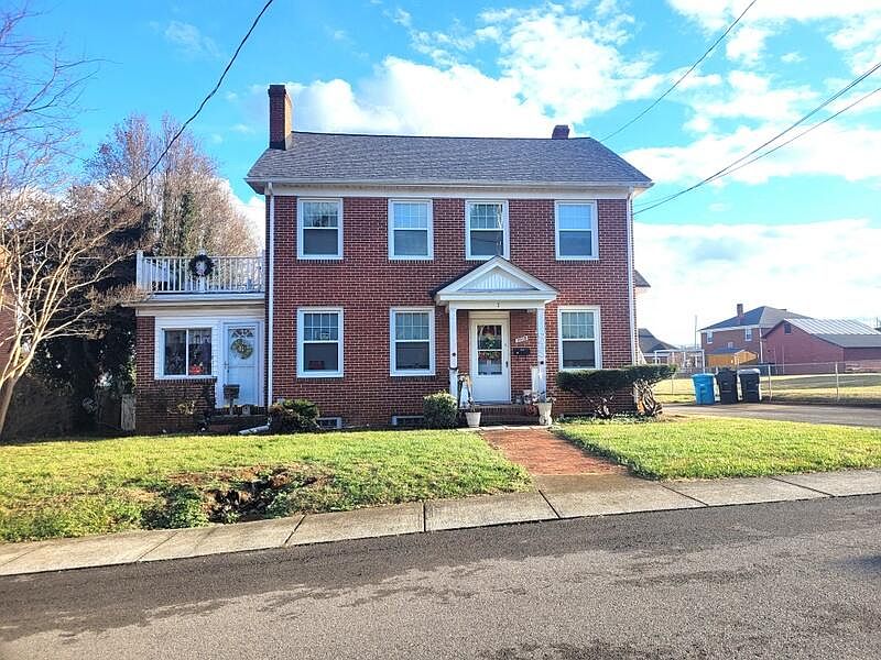 1st image of 2803 Burton Ave NW #3