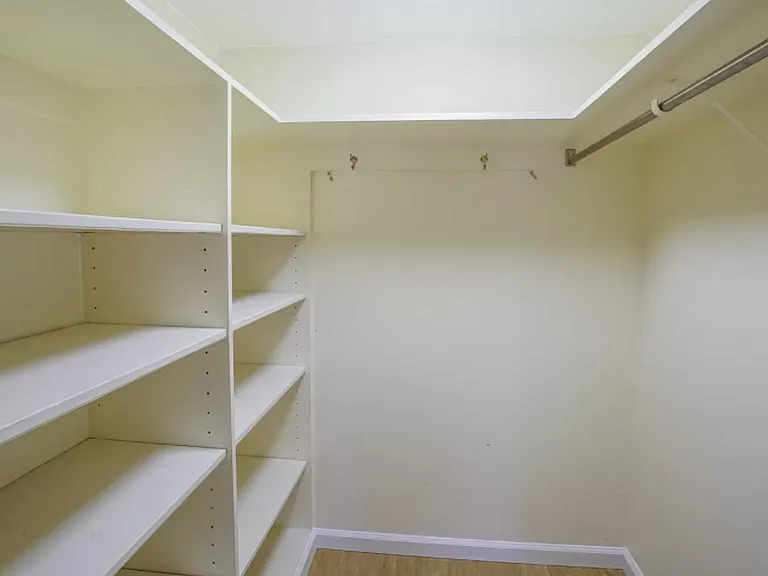 207 5th Ave SW #205 — Photo 12