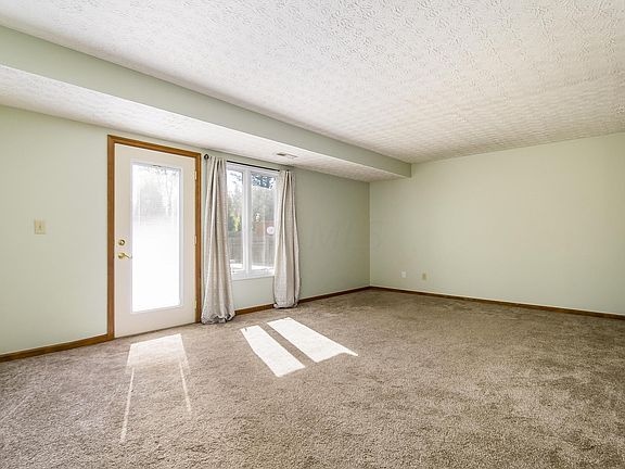 3rd image of 4874 Richland Dr