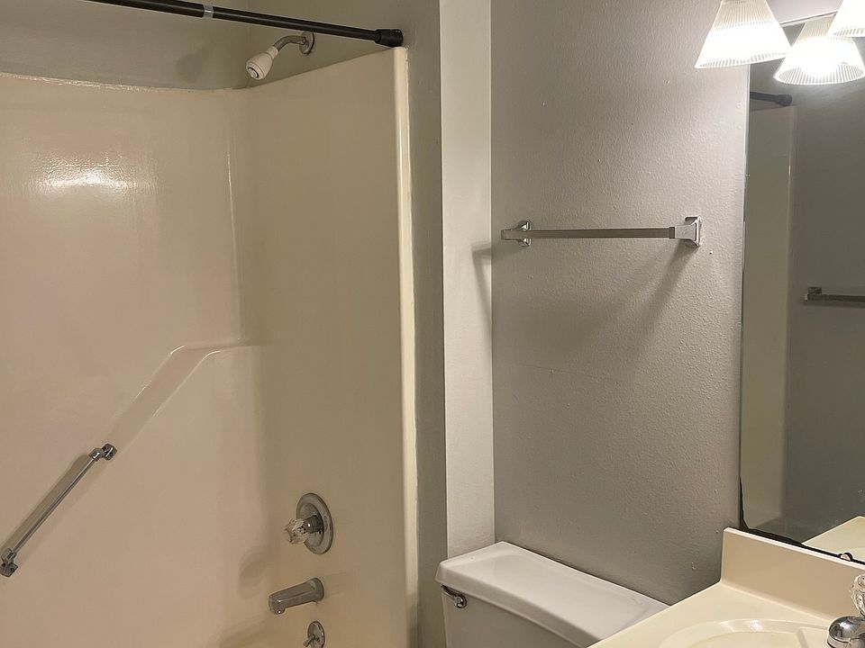 2nd image of 521 S Johnson St APT 6