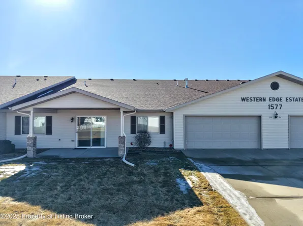 1577 14th St W APT 104, Dickinson, ND 58601