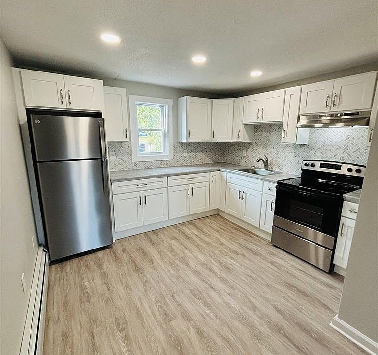 1st image of 16A Exeter St #6