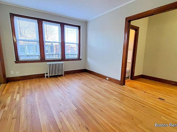 3rd image of 123 Orchard St #34