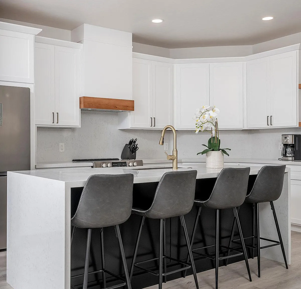3 bed, 1370 sqft, $3,500 — Photo 4