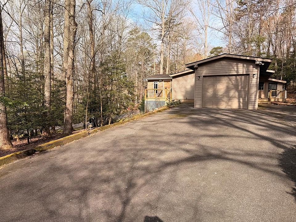 1st image of 136 Anchorage Dr