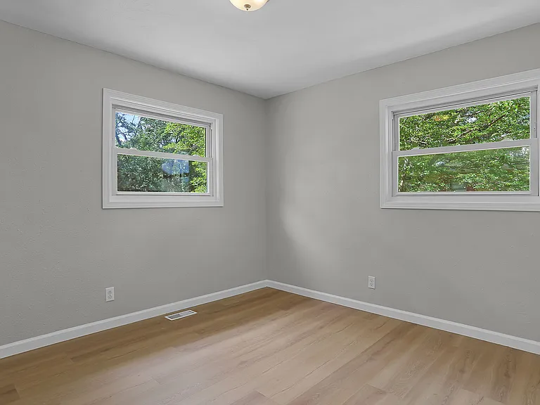 531 Donna Dr — Photo 7