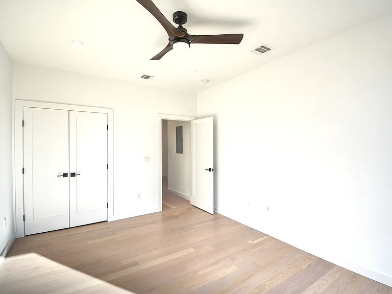 35 Henry Ave #2 — Photo 9