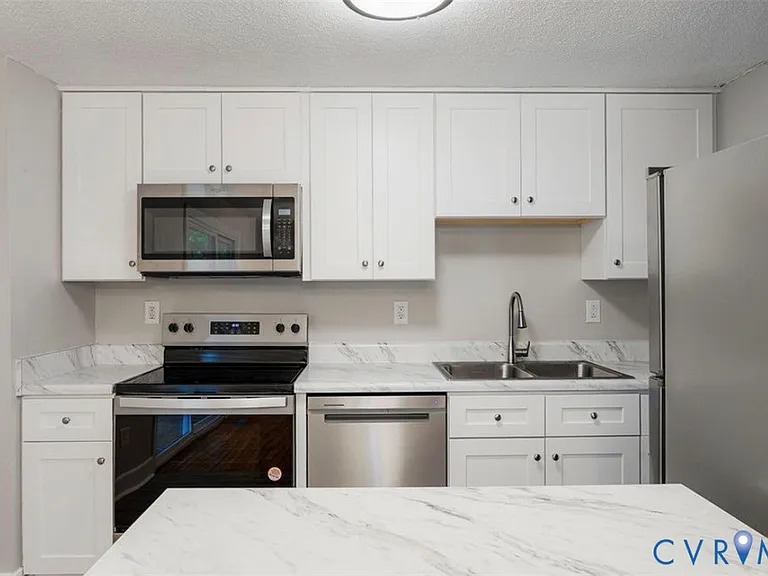 5712 Willowbranch Dr — Photo 10
