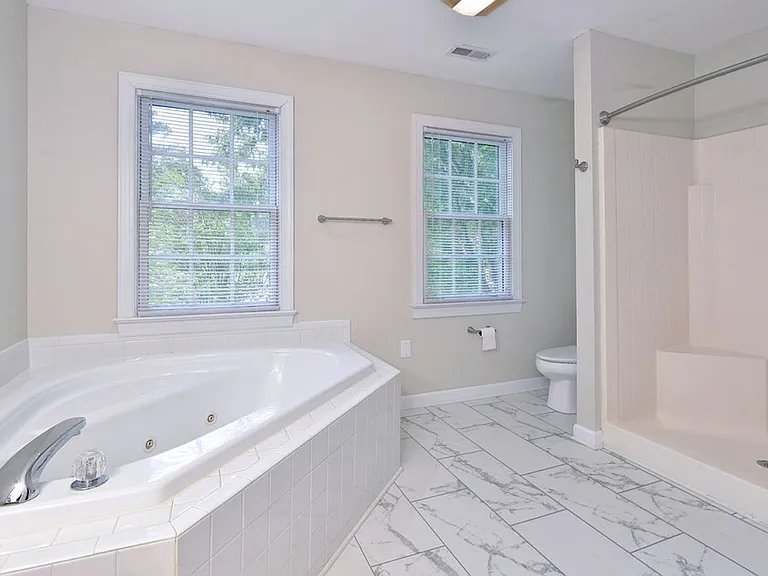 44 Dryden Dr — Photo 30