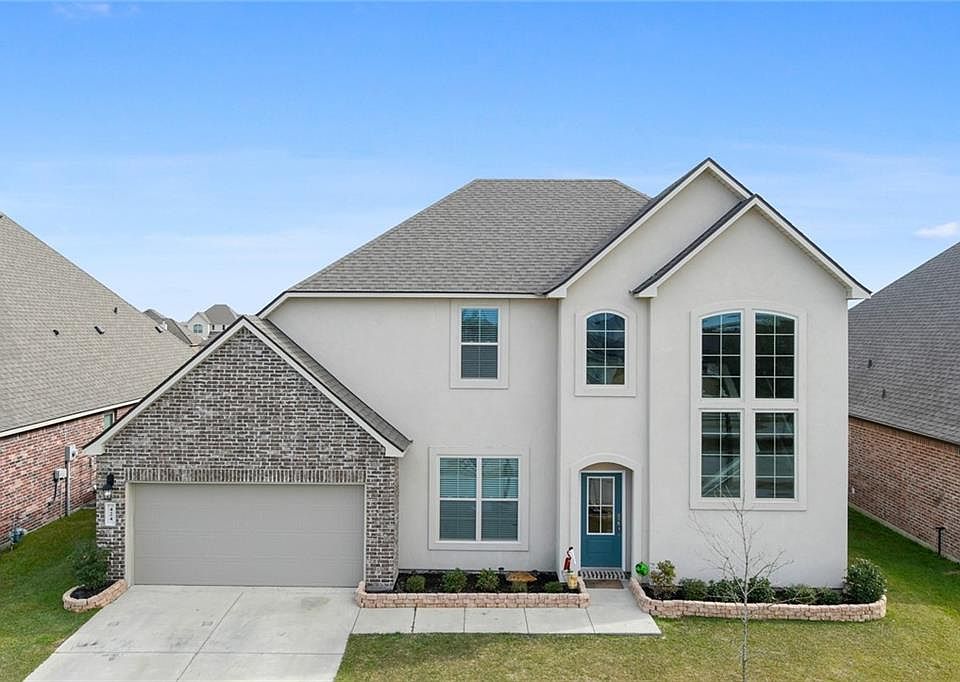1st image of 424 Lakeshore Village Dr E