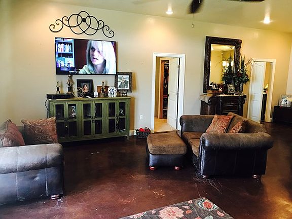 4th image of 208 Tammy Dr