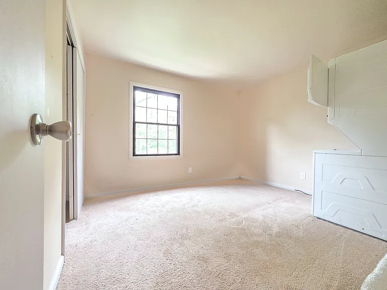 454 Country View Ct — Photo 14
