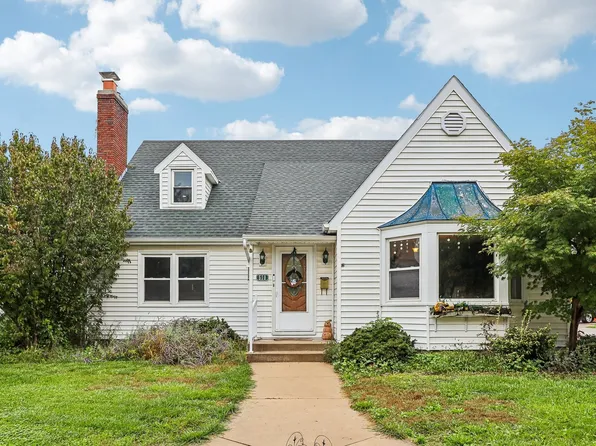 510 E Main St, Waterford, WI 53185