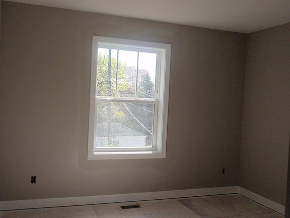 3rd image of 3318 Sheridan Ave N
