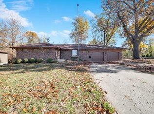 811 Walnut St, Higginsville, MO 64037
