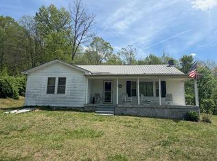 1246 Wolf River Rd, Byrdstown, TN 38549