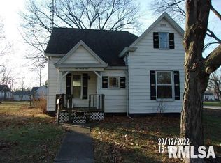 121 N Lincoln St, Girard, IL