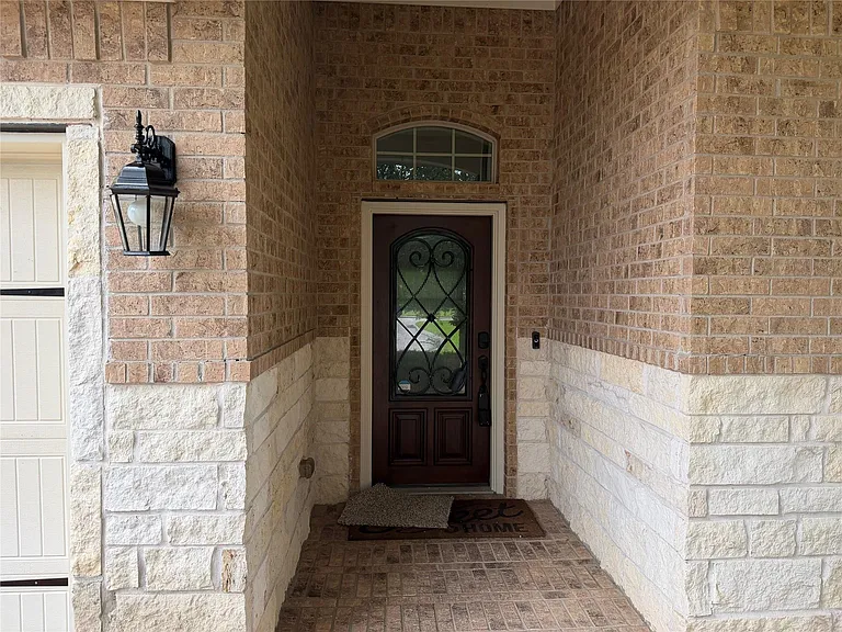 98 Black Swan Pl — Photo 3