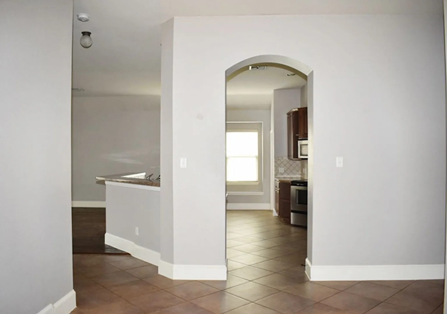 Available Now - Beautiful McKinney Home In Frisco Isd | Hardwood Floors, Stone Fireplace & Commun... — Photo 4