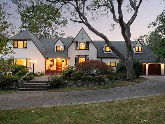 3rd image of 3290 Upper Terrace Rd