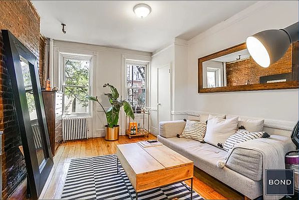 1st image of 140 W 10th St APT 2RE