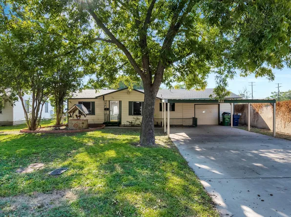 921 S College St, Waxahachie, TX 75165