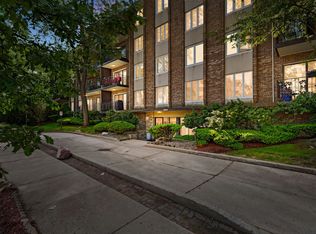 5501 Lincoln Ave Unit 404, Morton Grove, IL 60053