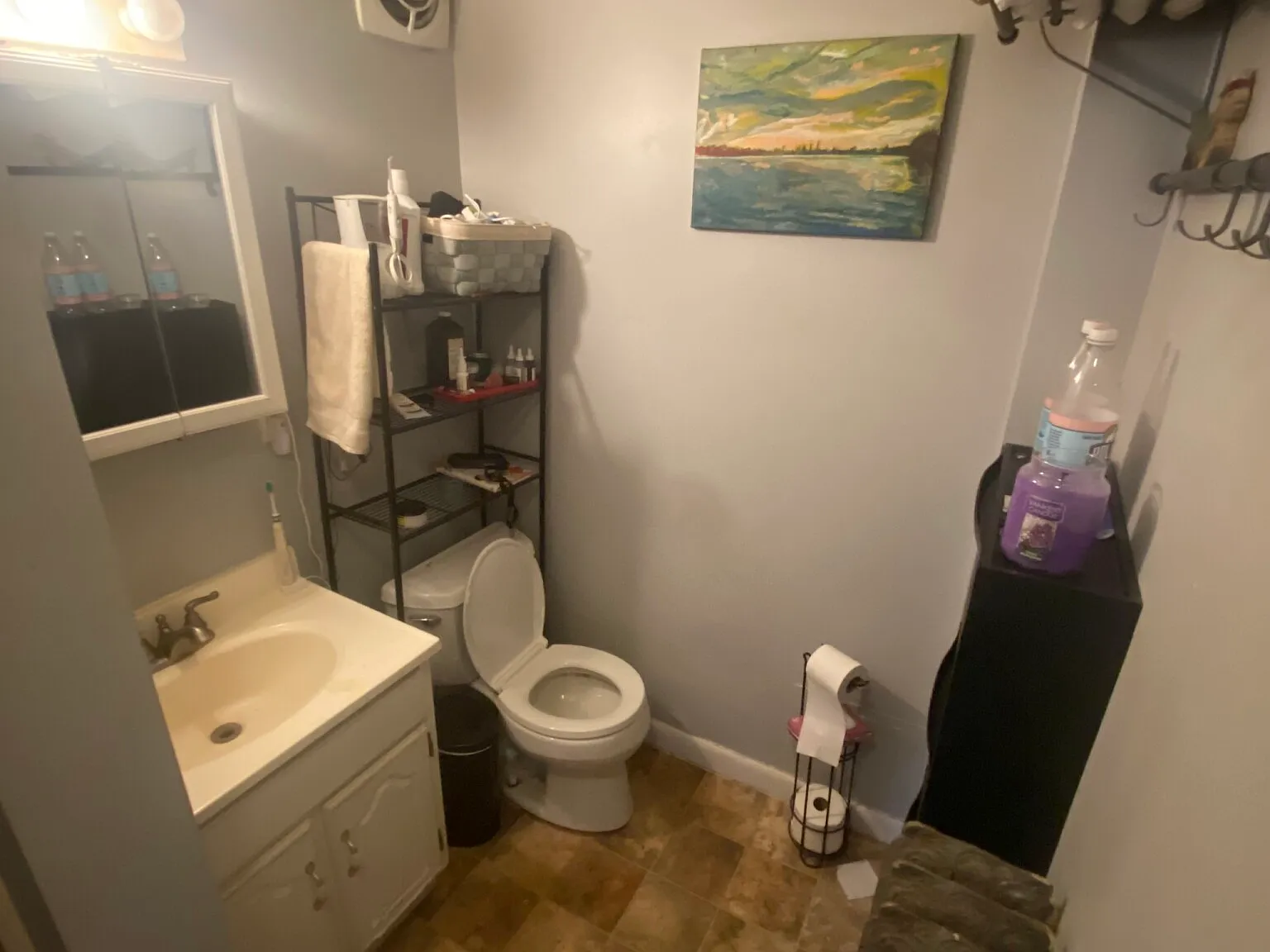 2 bed, 700 sqft, $2,400 — Photo 2