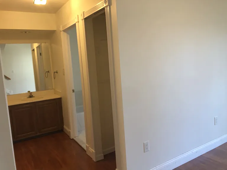 1617 Tanyard Hill Rd — Photo 2
