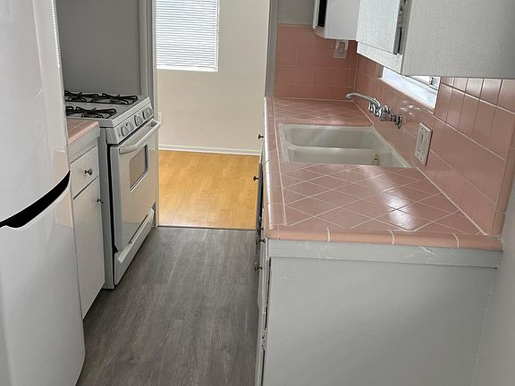 2nd image of 4331 Eagle Rock Blvd #9