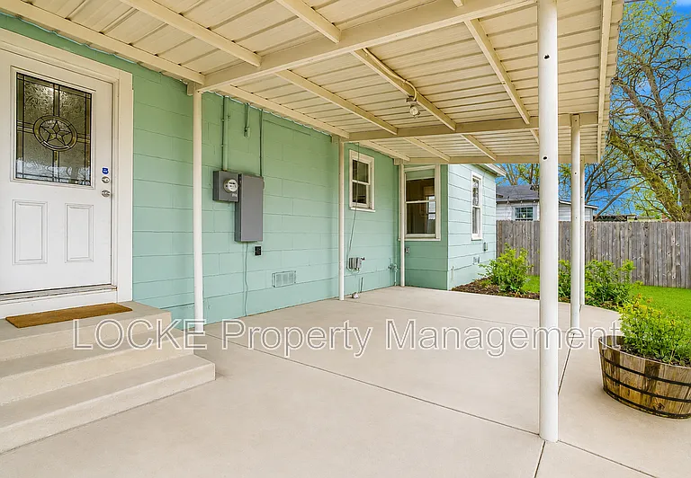 3024 8th Ave — Photo 22