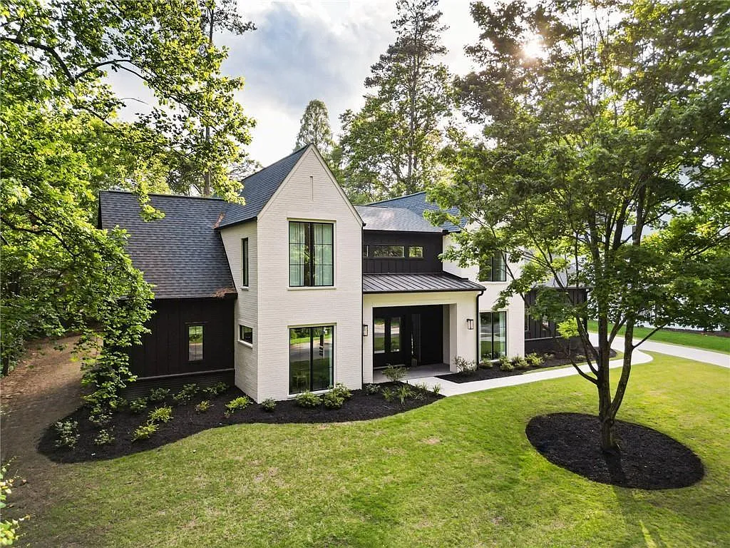 Building Photo - 2742 Winding Ln NE