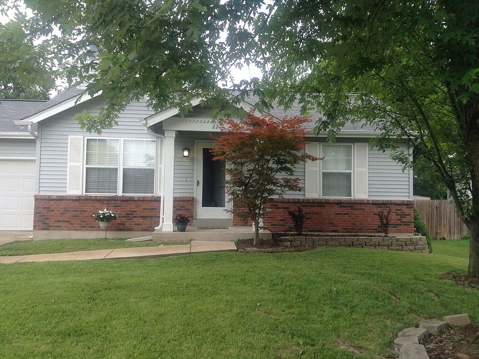 1st image of 22 Mallard Pointe Dr
