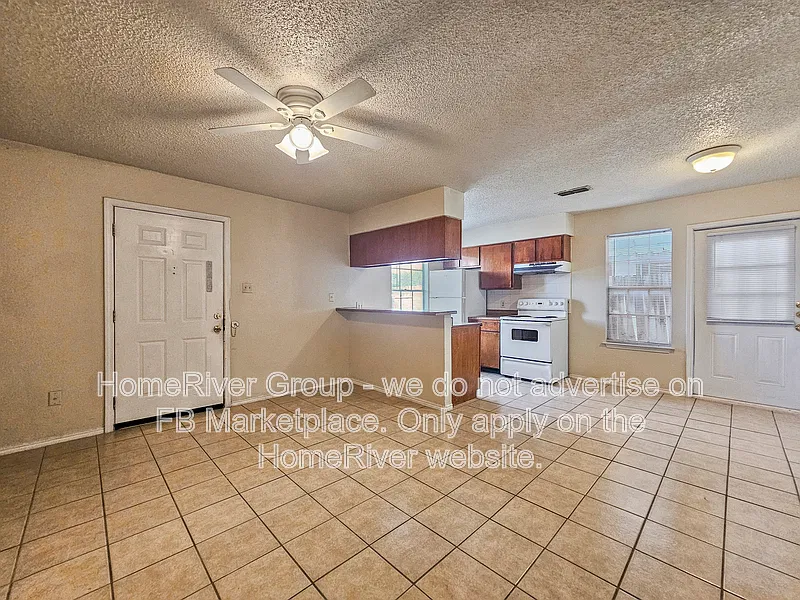 808 W Olmos Dr
