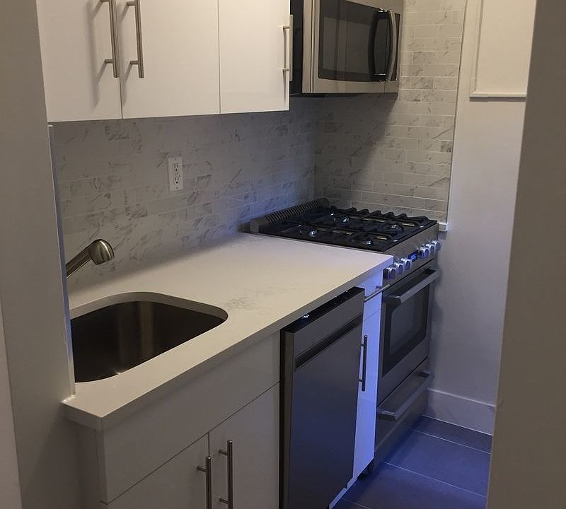 2nd image of 222 E 56th St APT 5E