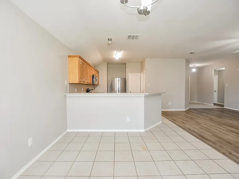 705 Orchid Blvd — Photo 7