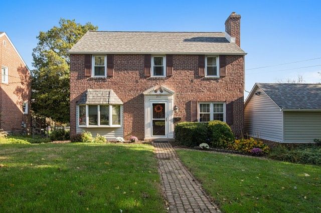 1st image of 207 Church Ln