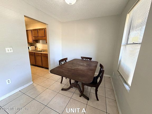 3rd image of 460 BENTWOOD Lane