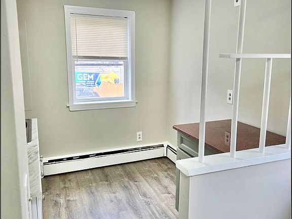 5th image of 52 Jackson St APT 1