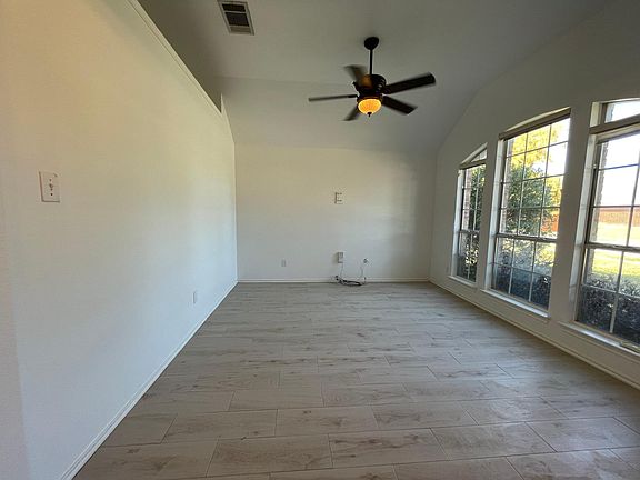 3rd image of 5201 Mosscreek Ln